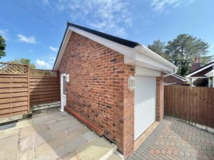 Photo 24- click for photo gallery